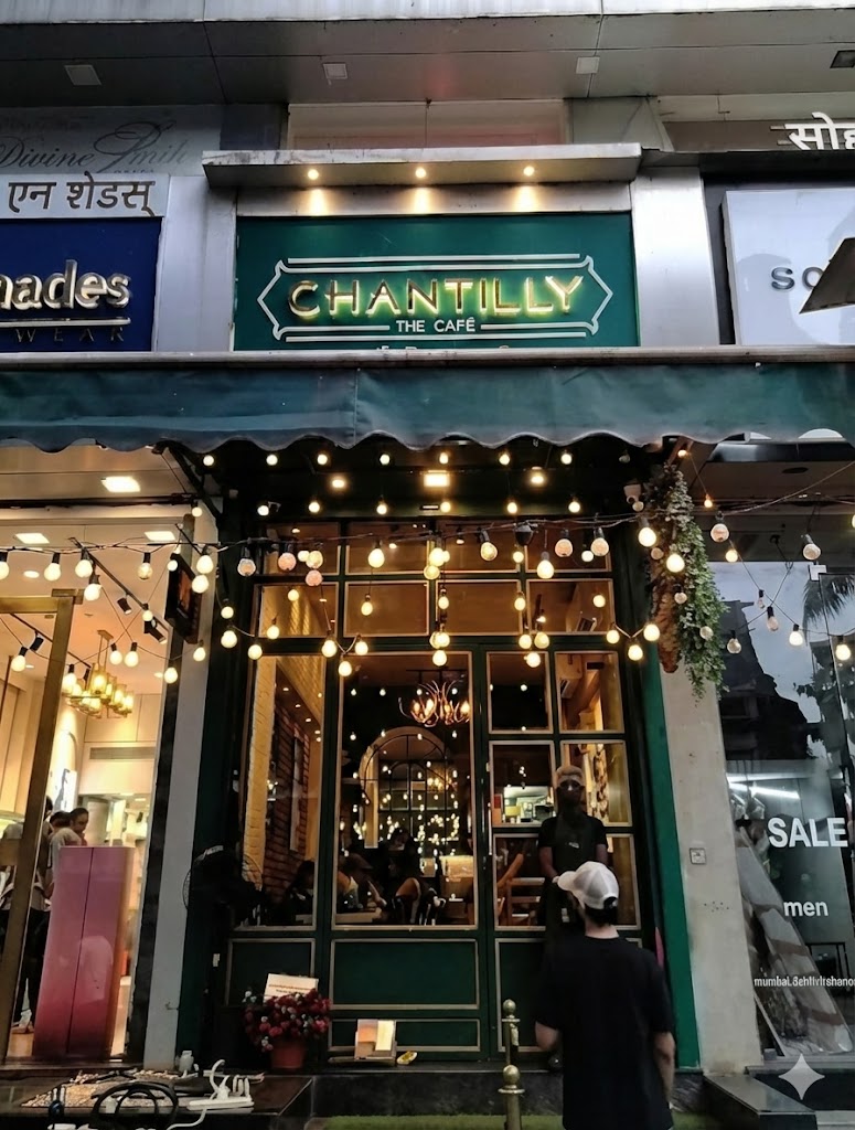 Inside Chantilly Café